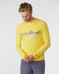 Stio Men's Hylas Hooded Pullover -Stio Shop Online M Hylas Hooded Pullover Dazzling Sunflower 1