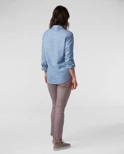 Stio Women's Ashton Chambray Shirt - Past Season 37 Stio Women's Ashton Chambray Shirt - Past Season -Stio Shop Online W Ashton Chambray Shirt Light Chambray 4 ce3c8129 9a87 42f0 beb3 337750127d5c