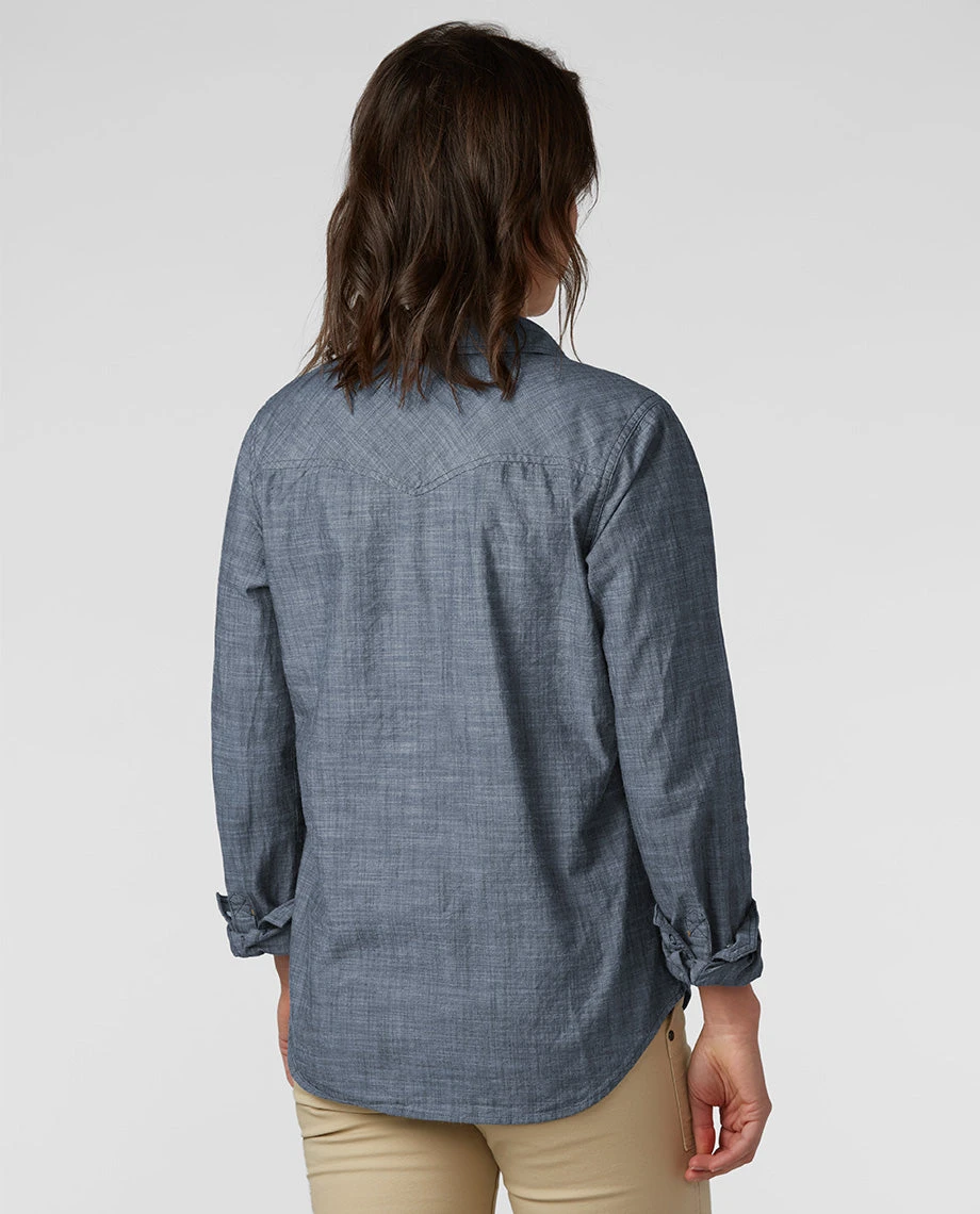 Stio Women's Ashton Chambray Shirt - Past Season 5 Stio Women's Ashton Chambray Shirt - Past Season - Image 3