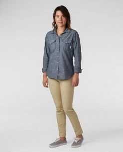 Stio Women's Ashton Chambray Shirt - Past Season 26 Stio Women's Ashton Chambray Shirt - Past Season -Stio Shop Online W Ashton Chambray Shirt Medium Chambray 5 5c578e6f e885 49ba 86b3 571478983ae6