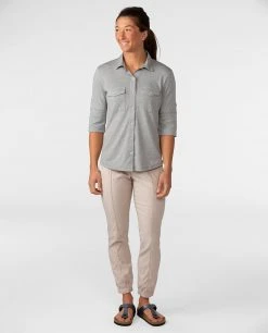 Stio Women's Divide Shirt -Stio Shop Online W Divide Shirt Quiet Gray 3